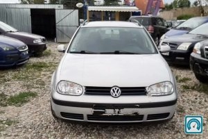 Volkswagen Golf  2000 784715