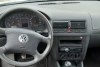 Volkswagen Golf  2000.  8