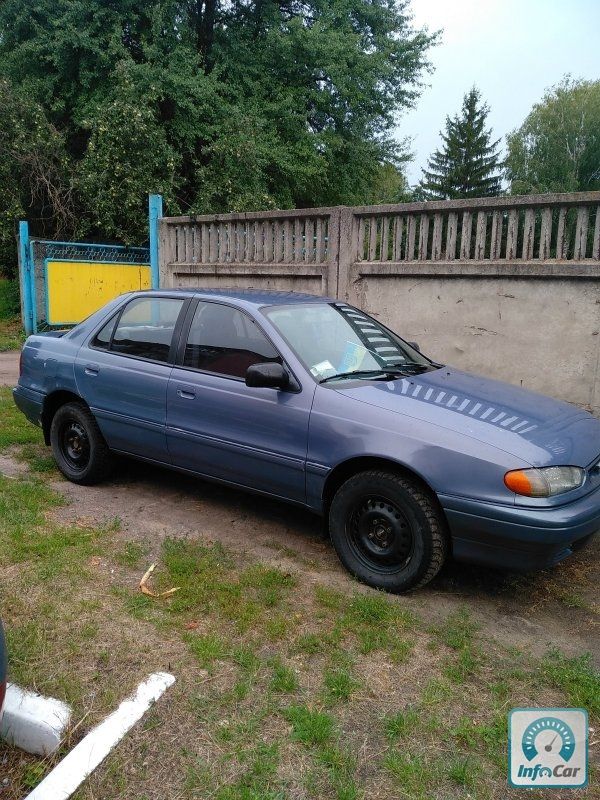 Hyundai lantra j1