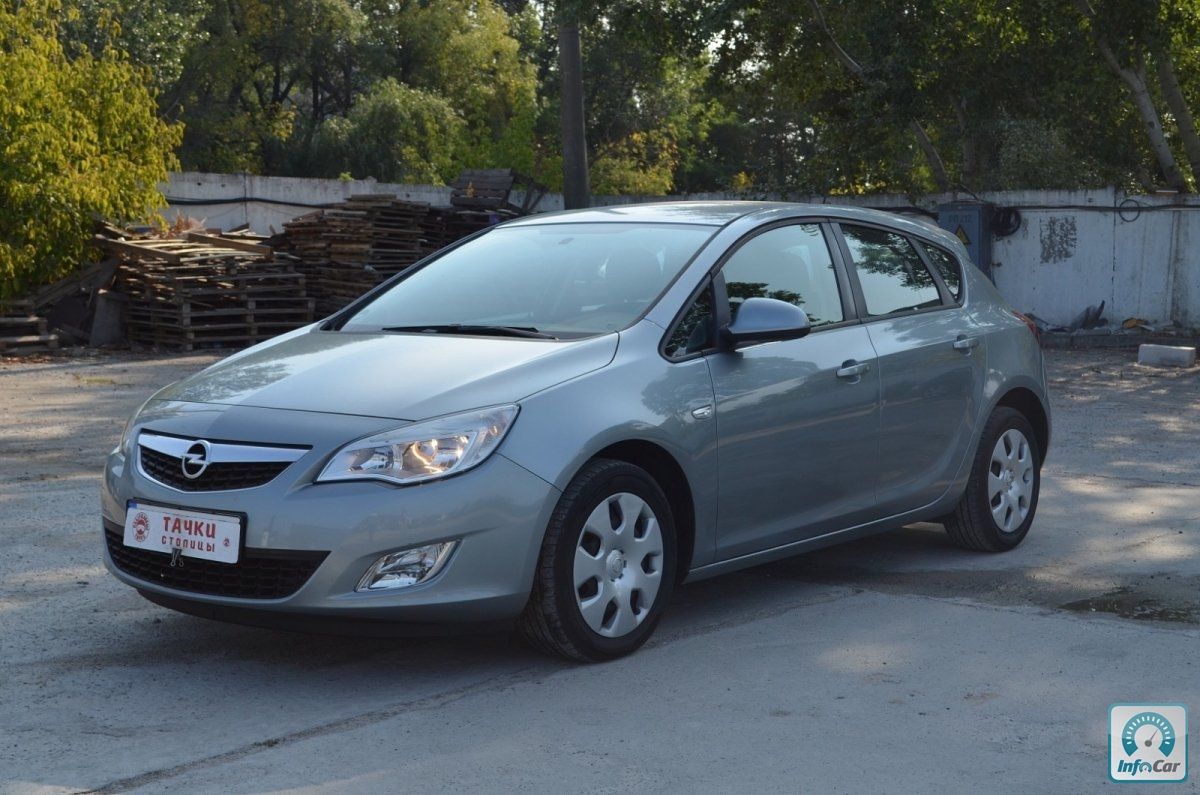 Opel astra 2010 хэтчбек