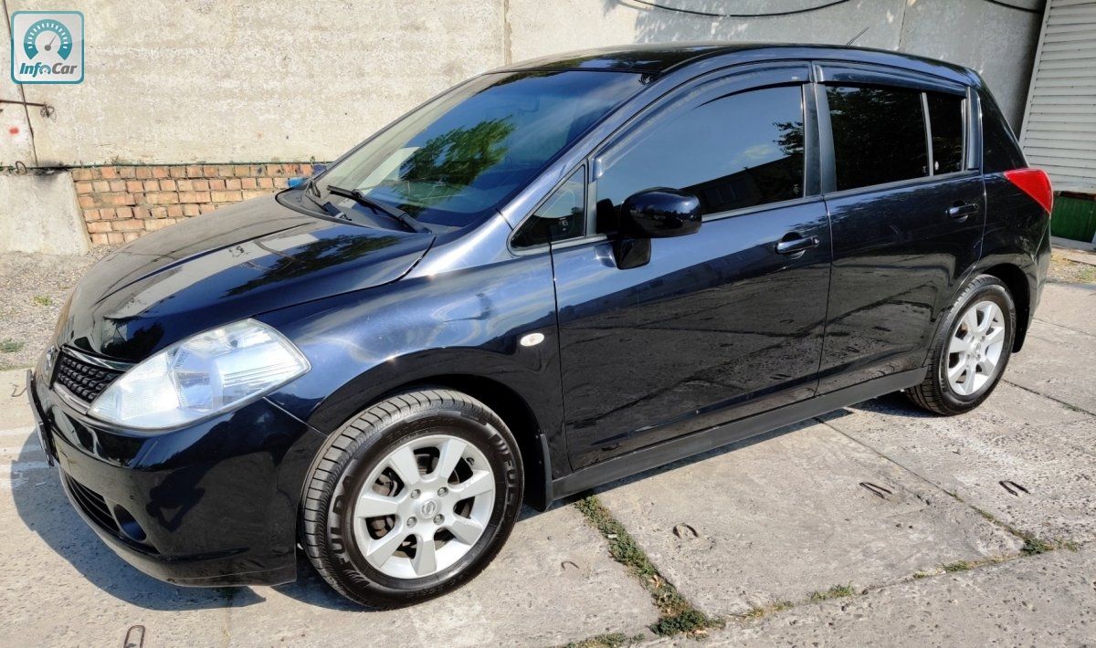 Nissan tiida 2008 год