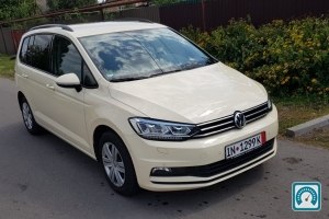 Volkswagen Touran  2017 786265