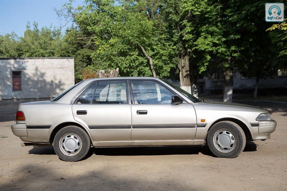 Купить автомобиль Toyota Carina Carina II 1988 (бежевый) с