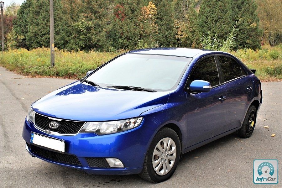 Kia cerato 2010 год