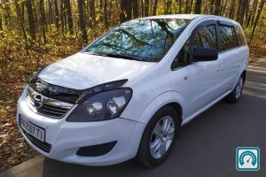 Opel Zafira  2011 788124