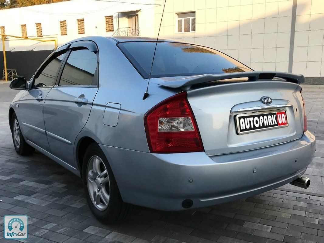 Kia cerato 2006 года