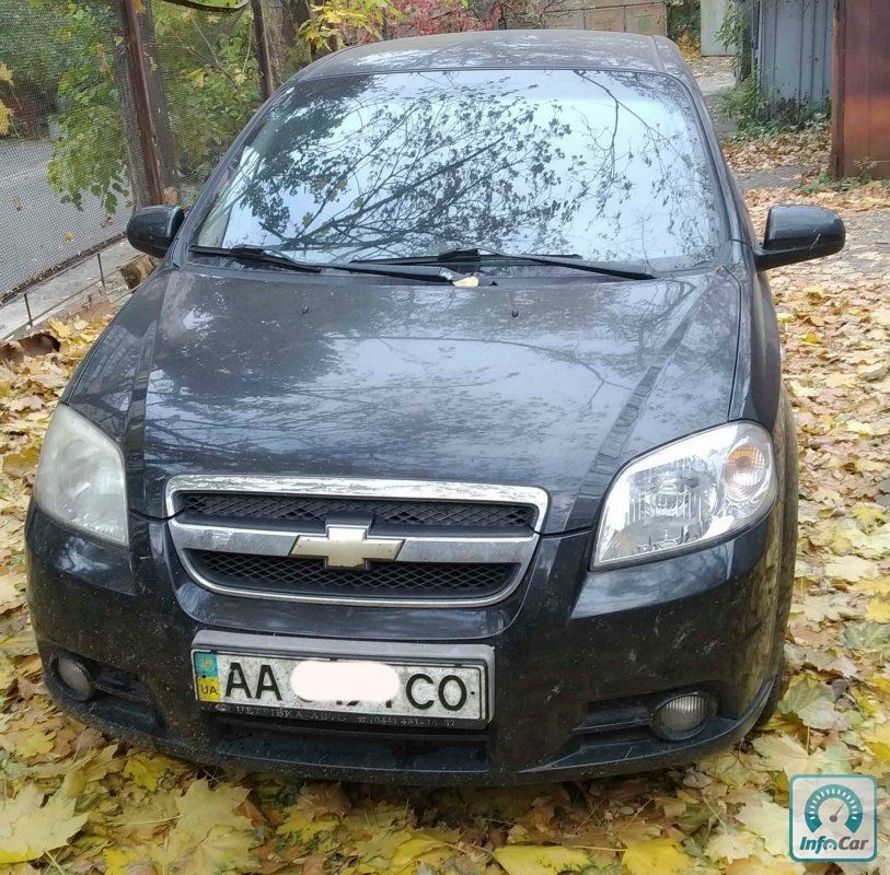 Фото chevrolet aveo 2007 года хэтчбек серебристого цвета