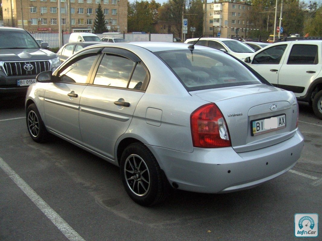 Купить автомобиль Hyundai Accent 2008 (серебряный) с