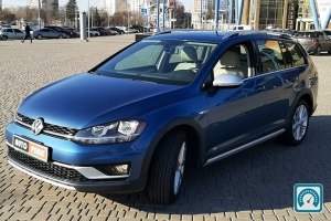 Volkswagen Golf  2017 789674