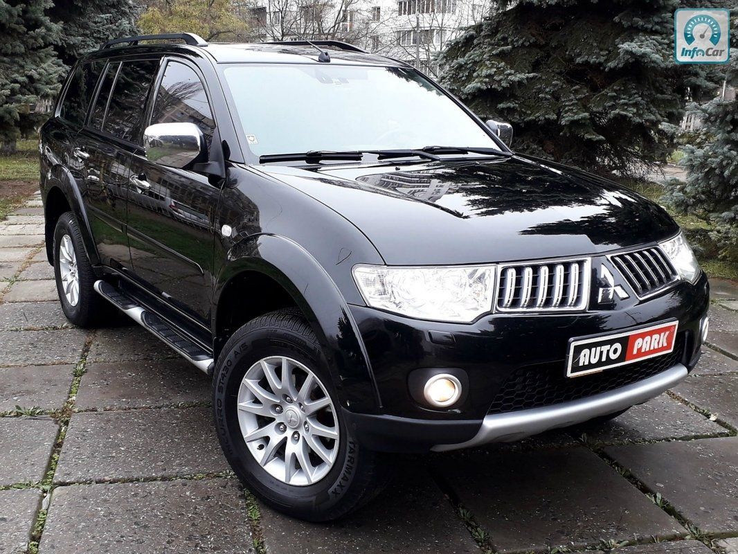 Mitsubishi pajero sport 2010