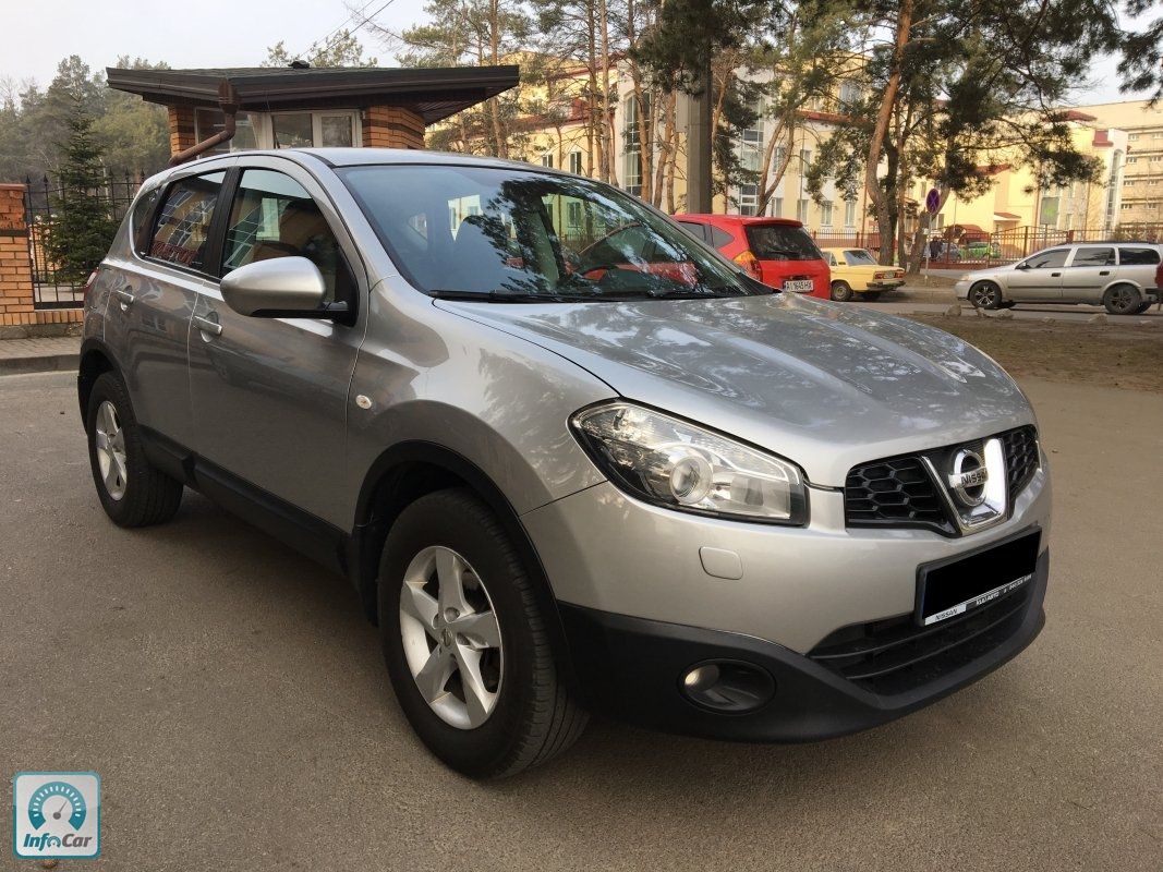 Nissan qashqai 2012 года