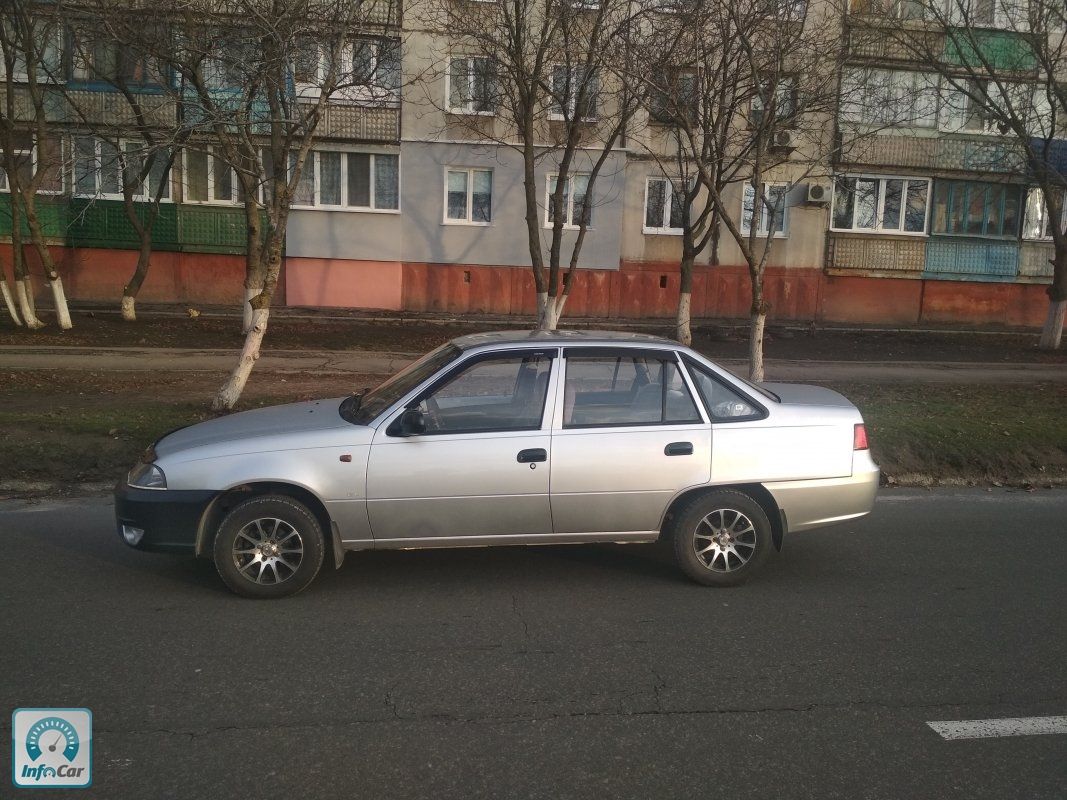 Daewoo nexia 2011 года