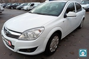Opel Astra  2012 791337