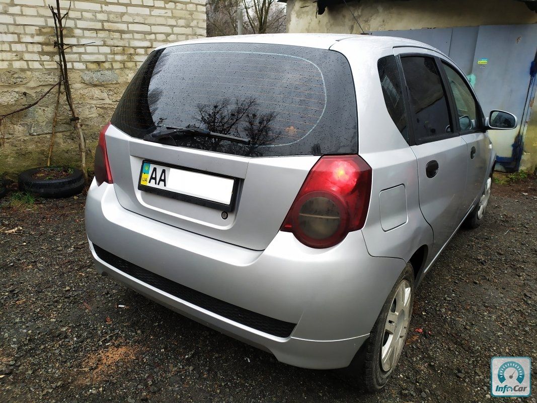 Chevrolet aveo 2008 хэтчбек