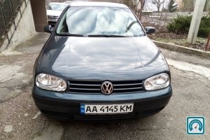 Volkswagen Golf  2003 792234