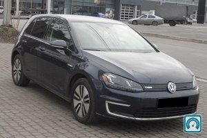 Volkswagen e-Golf  2016 793022