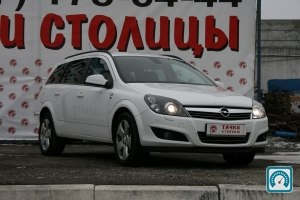 Opel Astra  2010 793702