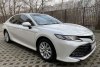 Toyota Camry Official 2019.  2