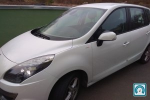 Renault Scenic  2011 794432