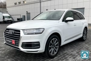 Audi Q7  2016 794480