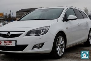 Opel Astra  2011 795173