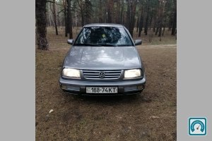 Volkswagen Vento  1994 795308