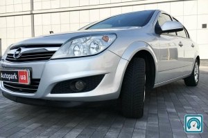 Opel Astra  2011 795800