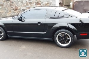 Ford Mustang  2005 795895