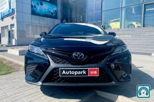 Toyota Camry  2018 795942