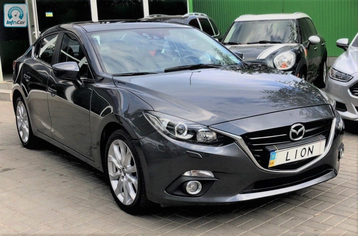 Mazda 3 серая