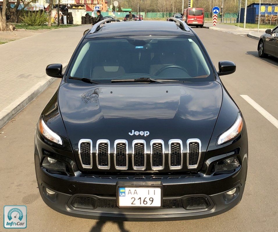 Купить автомобиль Jeep Cherokee 3.2 Latitude 2014 (черный