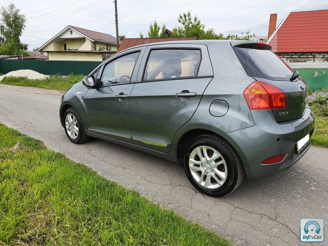 Хэтчбек geely gc5