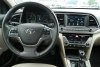 Hyundai Elantra  2016.  10