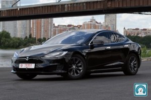 Tesla Model S  2016 798926