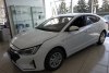 Hyundai Elantra  2020.  8