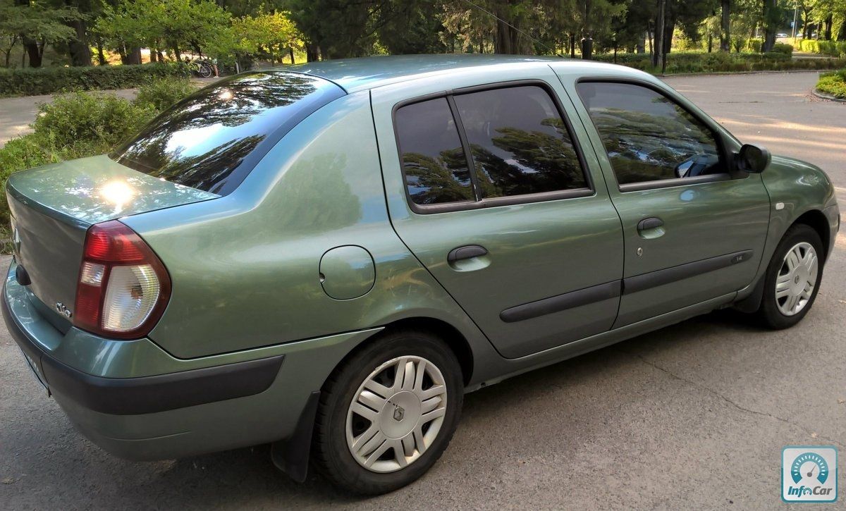 Renault symbol 2005