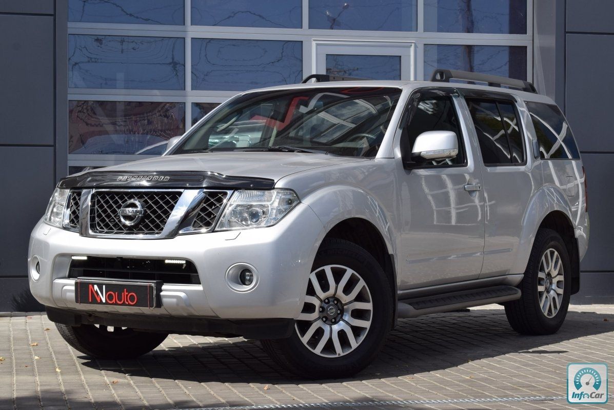 Какой расход топлива у nissan pathfinder