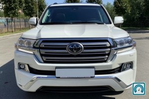 Toyota Land Cruiser Premium 2018 800352