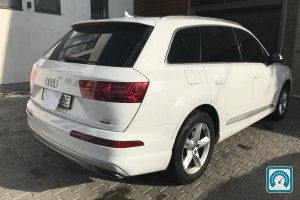 Audi Q7  2016 800450