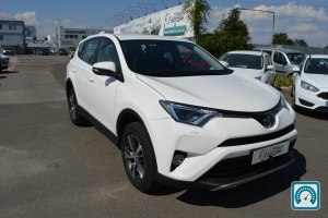 Toyota RAV4  2017 800718