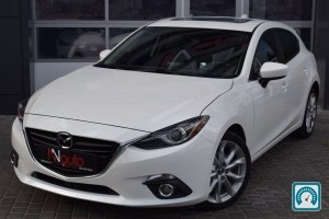 Mazda 3  2015 801384