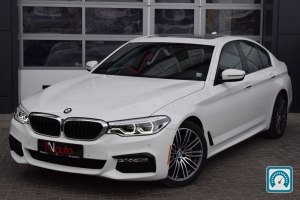 BMW 5 Series  2019 802136
