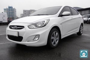Hyundai Accent  2012 802240