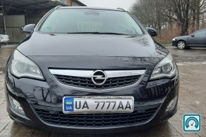 Opel Astra Sports tours 2011 803407
