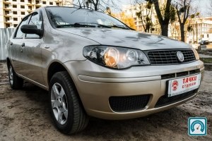 Fiat Albea  2010 805638