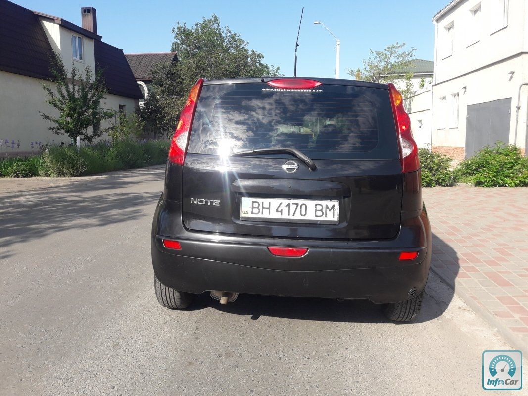 Nissan note автомат