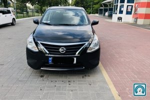 Nissan Versa  2017 807939