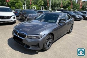 BMW 3 Series 330 xDrive 2019 807989