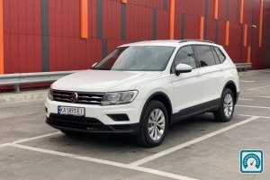 Volkswagen Tiguan  2019 810387