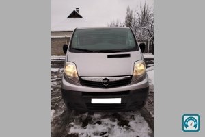 Opel Vivaro  2011 811053